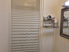 Zimmer mit eigener Dusche zu vermieten