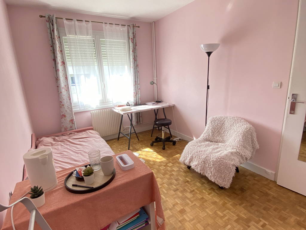 Homestay Noisy-le-Grand 397614-1