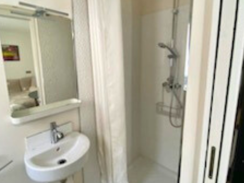 Chambre Chez L'habitant Nîmes 639799-5