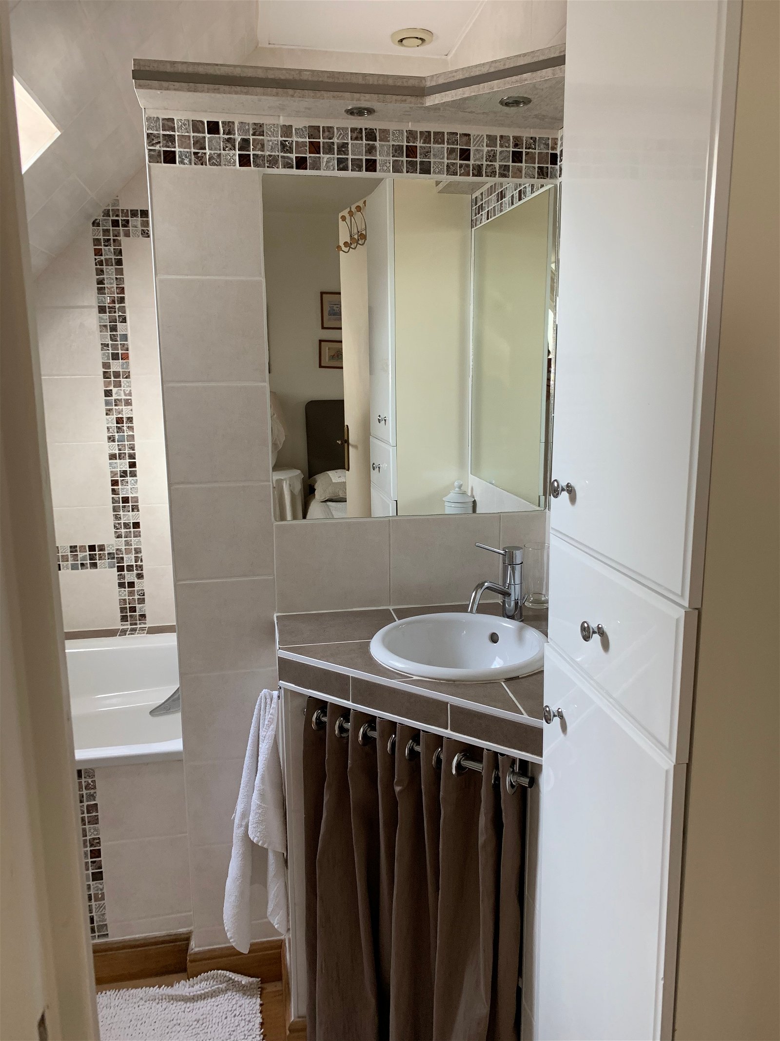 Gastgezin Antony 43311