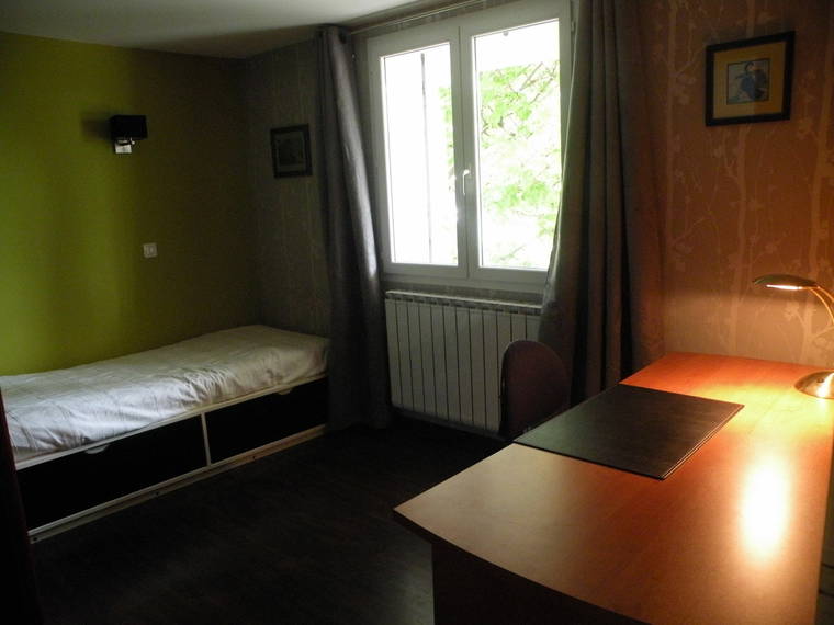 Homestay Nîmes 45008