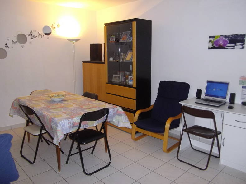 Homestay Ecquevilly 67501-3