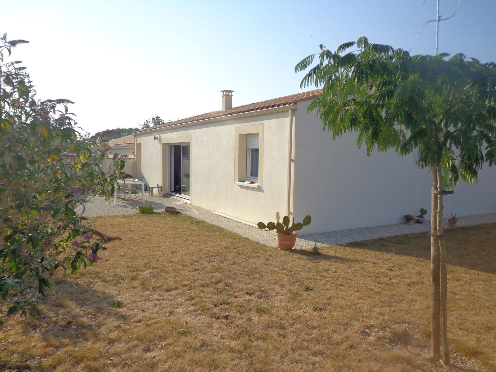 Homestay Saint-Germain-de-Marencennes 137922