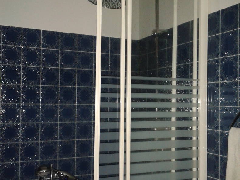 Gastfamilie Le Rove 64276-3