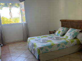 Habitación en alquiler en casa particular con vistas al mar.