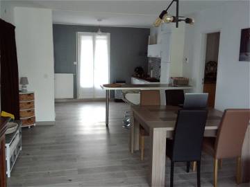 Room For Rent Saint-Priest 92353