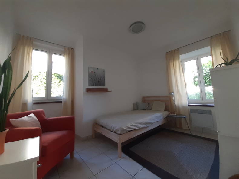 Kolokasie Bioley-Orjulaz 240972-1