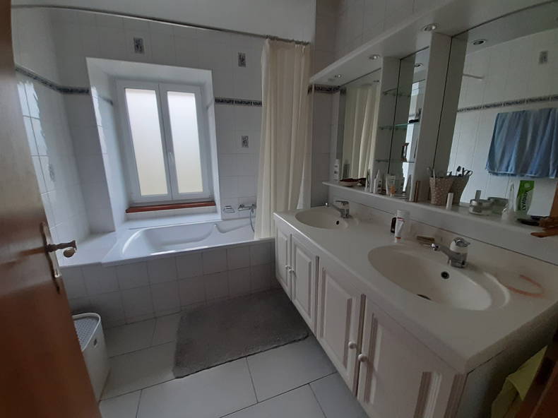 Kolokasie Bioley-Orjulaz 240972-5