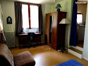Chambre à louer dans appartement 52 m2 rdc maison (2 chbres)