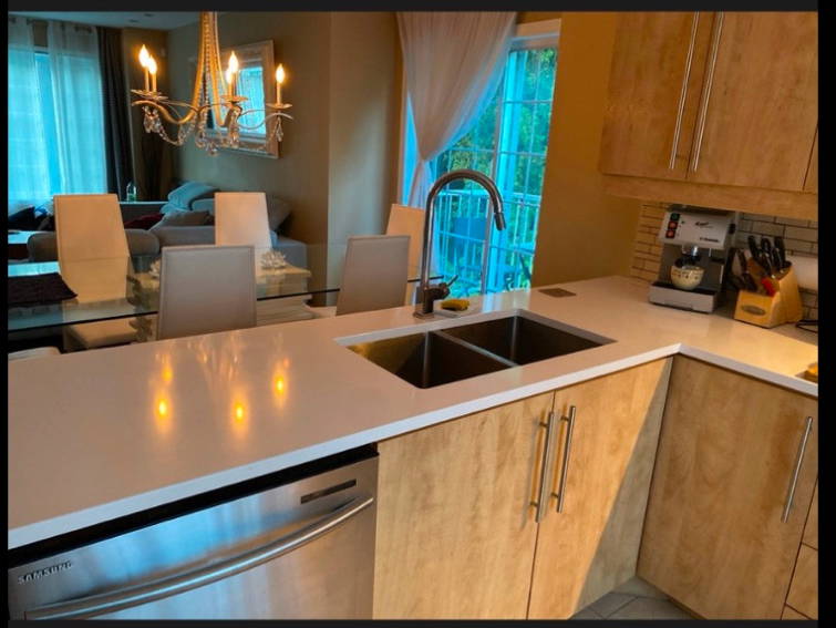 Colocation Laval 499136-3