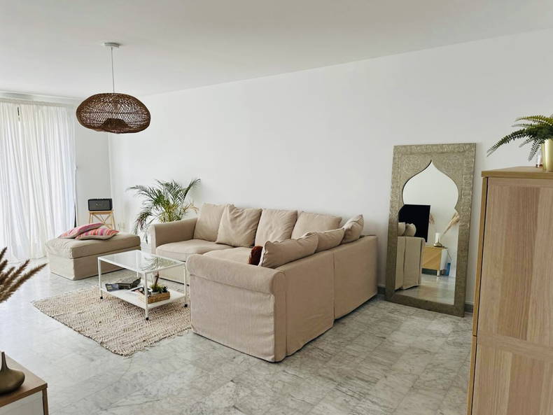 Kolokation Nice 437874-5