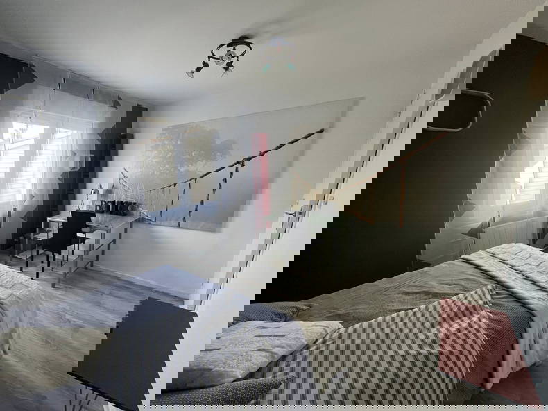 Homestay Pessac 573812-3