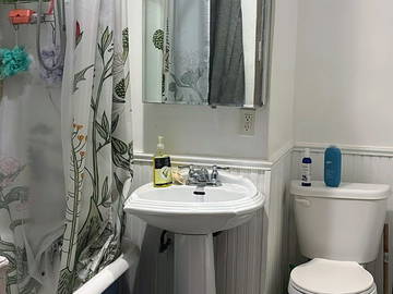 Chambre chez l'habitant à louer à Montréal - photo 5 : salle de bain-5