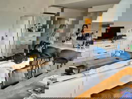 Habitación en alquiler en piso compartido de 5 horas y media (mixto)