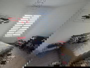Chambre à louer dans un agréable appartement refait à neuf