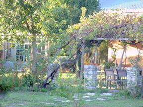 Room for rent in a farmhouse in the countryside