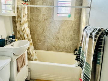 Colocation à louer à Montréal - photo 4 : salle de bain-4