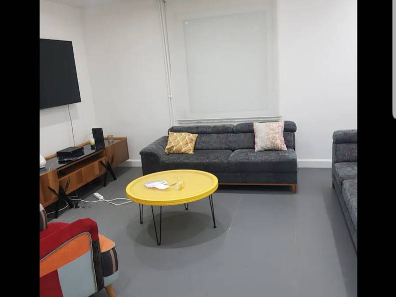 Quedarse En Casa Aubange 255419-1