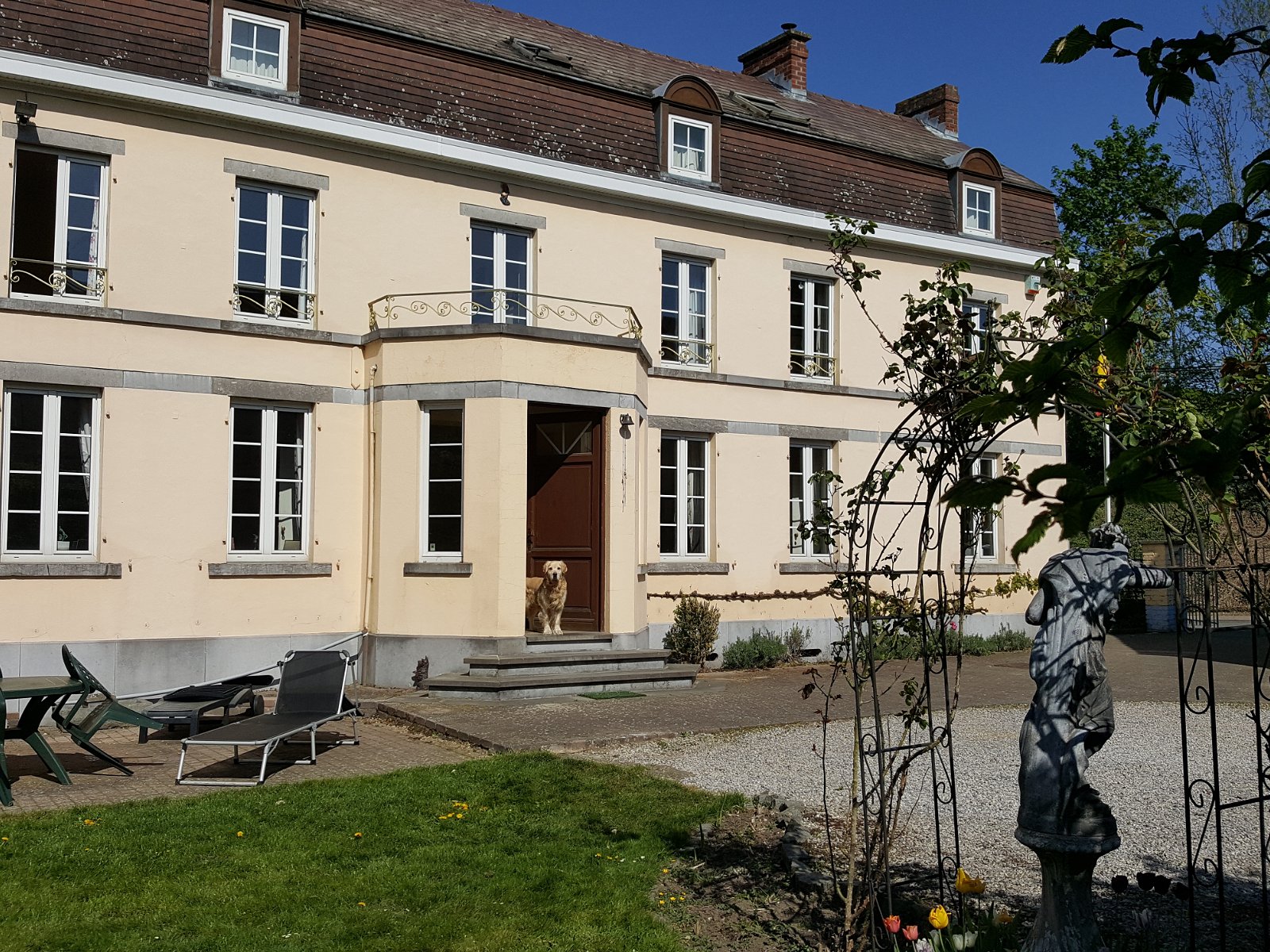 Kotimajoitus Court-Saint-Étienne 65034