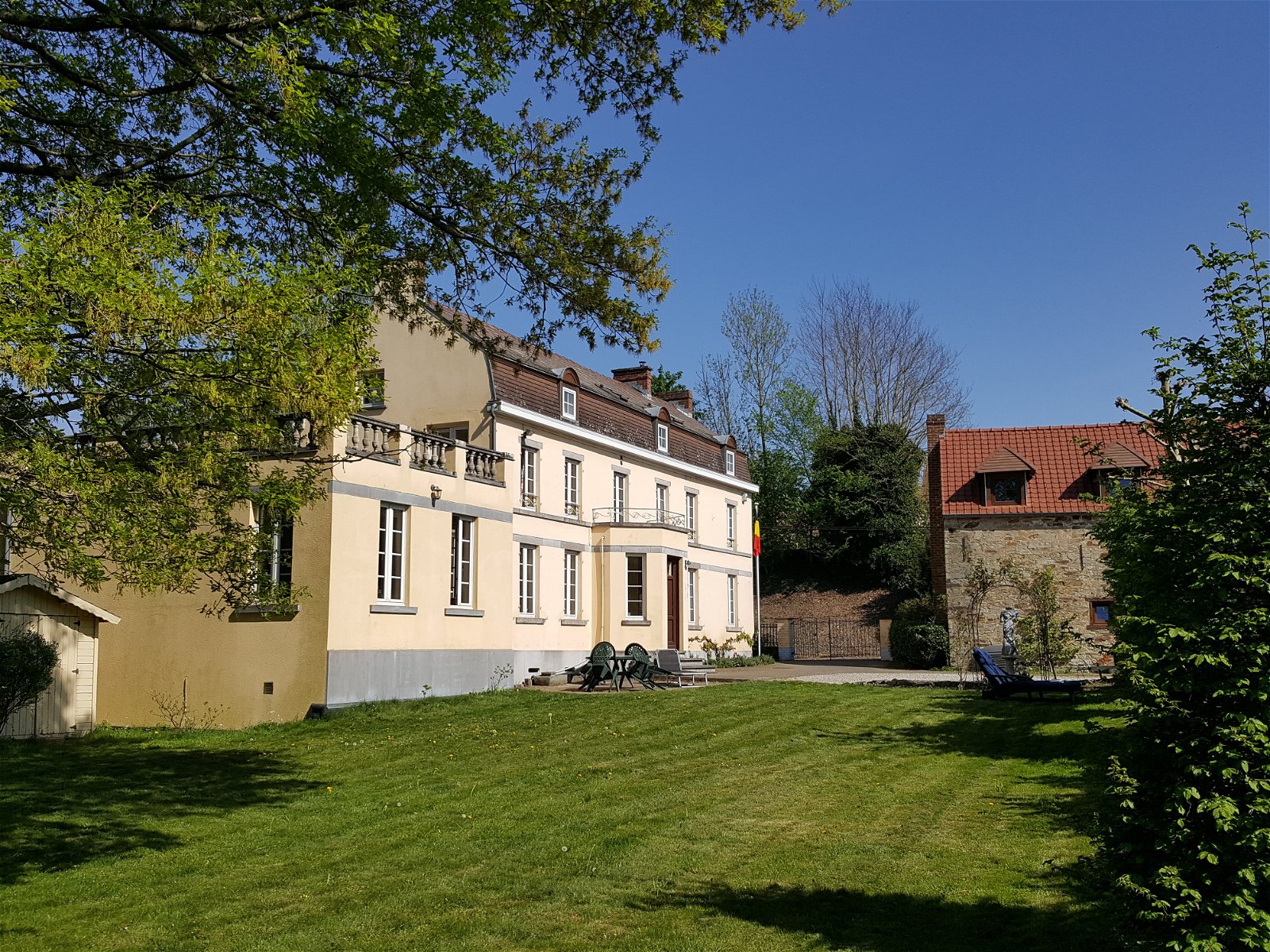 Kotimajoitus Court-Saint-Étienne 65034