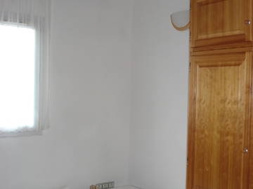 Room For Rent Le-Plessis-Robinson 32267