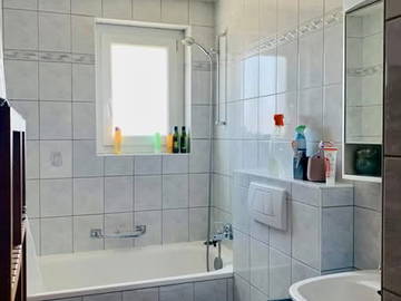 Colocation à louer à Neuchâtel - photo 6 : salle de bain-6