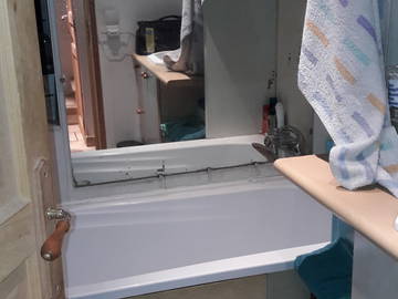 Chambre chez l'habitant à louer à Saint-Marcel - photo 8 : salle de bain-8