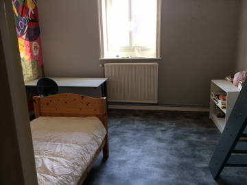 Room For Rent Loos 180212