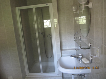 Chambre chez l'habitant à louer à Morges - photo 3 : salle de bain-3