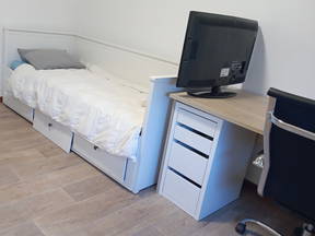 Zimmer zu vermieten in der Nähe von Flughafen und Krankenhäusern