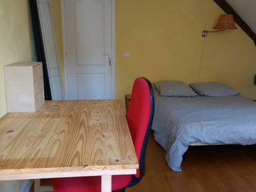 Room For Rent Saint-Pantaléon-De-Larche 209753