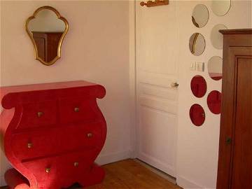 Roomlala | Chambre à Louer "Rouge"