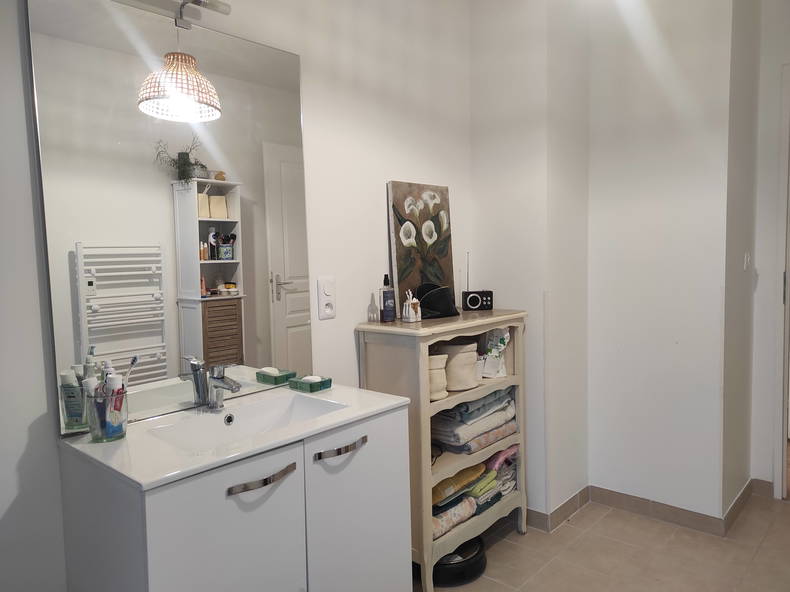 Homestay Saint-Léger-du-Bourg-Denis 466383-5