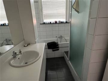 Piso compartido en renta en Mons - foto 9 : baño-9