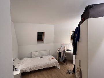 Piso compartido en renta en Neuchâtel - foto 1 : Habitación-1