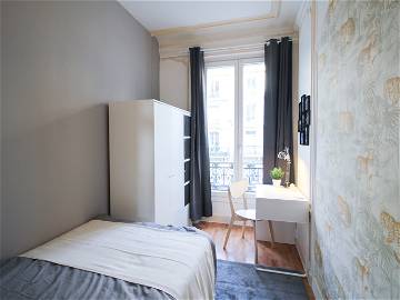 Roomlala | Chambre Agréable Et Confortable – 10m² - PA56