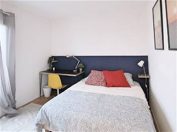 Roomlala | Chambre Agréable Et Lumineuse - 10m² - LV13