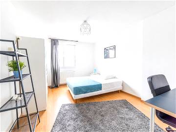 Roomlala | Chambre Agréable Et Spacieuse – 17m² - ST63