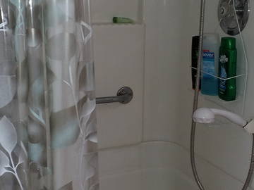 Coliving à louer à Stanstead - photo 3 : salle de bain-3