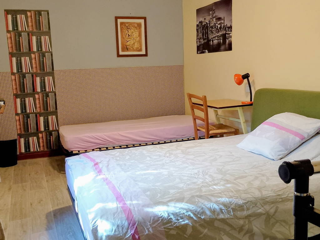 Homestay Antigny 674508-1
