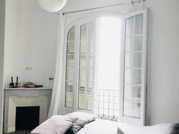 Roomlala | Chambre Avec Double Terrasse Au Centre Ville