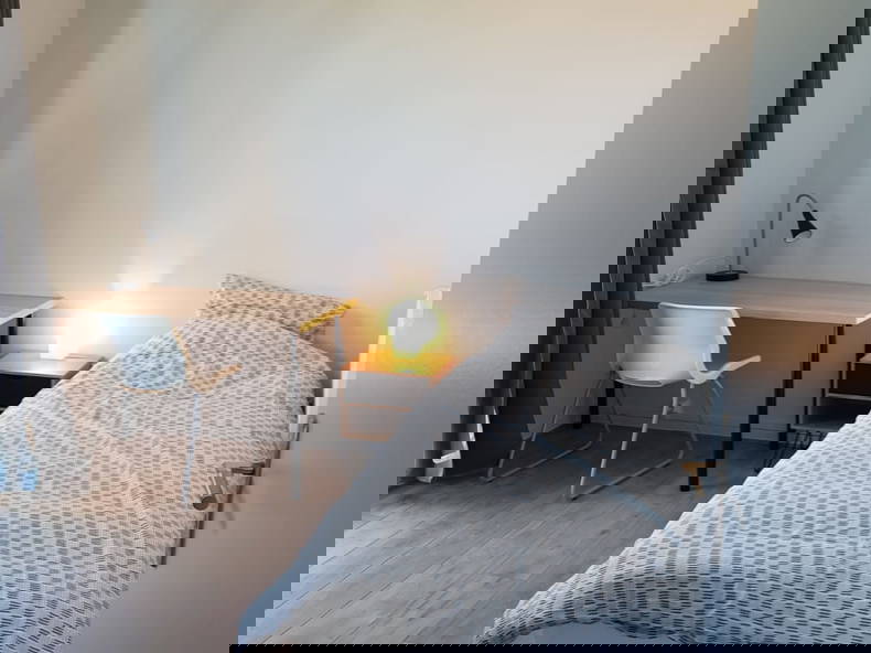 Colocación Pontoise 484537-4