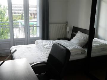 Roomlala | Chambre Avec Douche Privée Dans Colocation Grenoble Centre