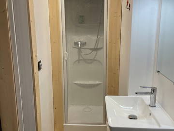 Habitación en casa del anfitrión en renta en Bonne - foto 3 : baño-3