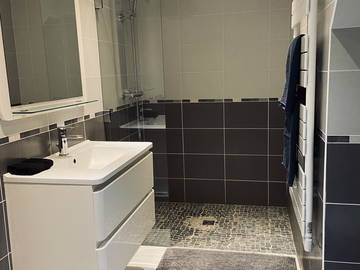 Colocation à louer à Saint-Chamas - photo 5 : salle de bain-5