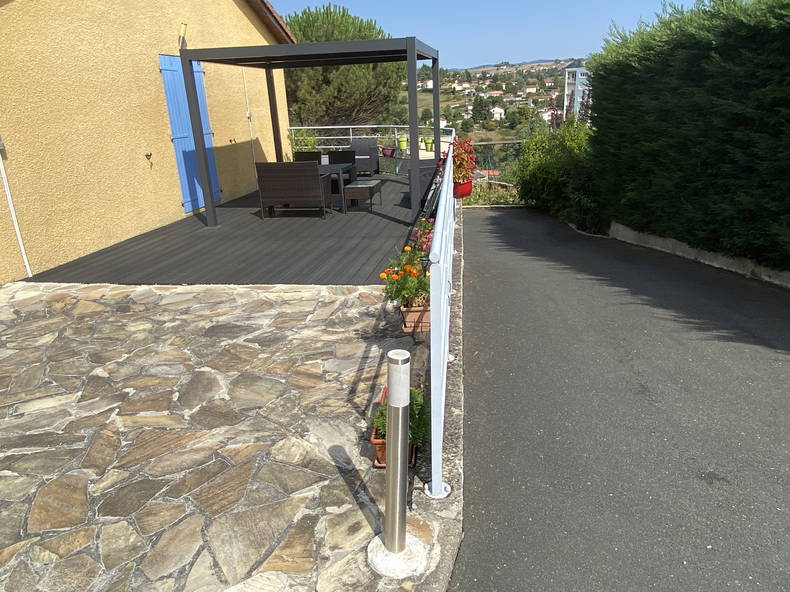 Homestay Unieux 29857-5