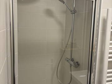 Chambre chez l'habitant à louer à Vénissieux - photo 7 : salle de bain-7