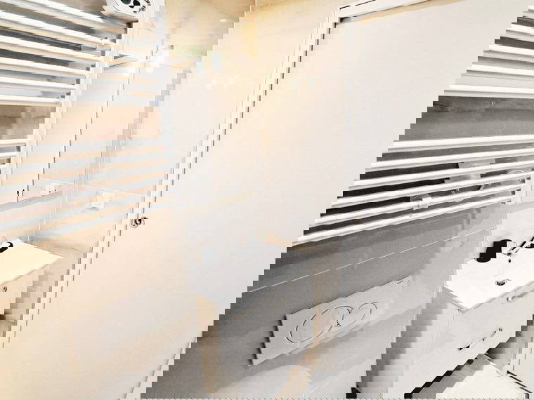 Colocatie Delle 655096