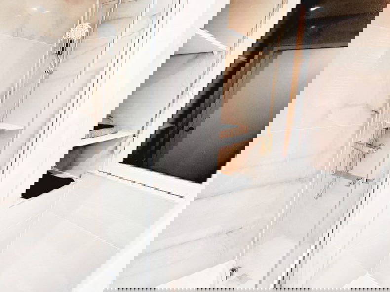 Colocation Delle 655096-5