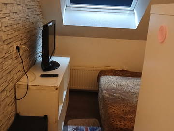 Homestay for rent in Échirolles - photo 2: Bedroom-2